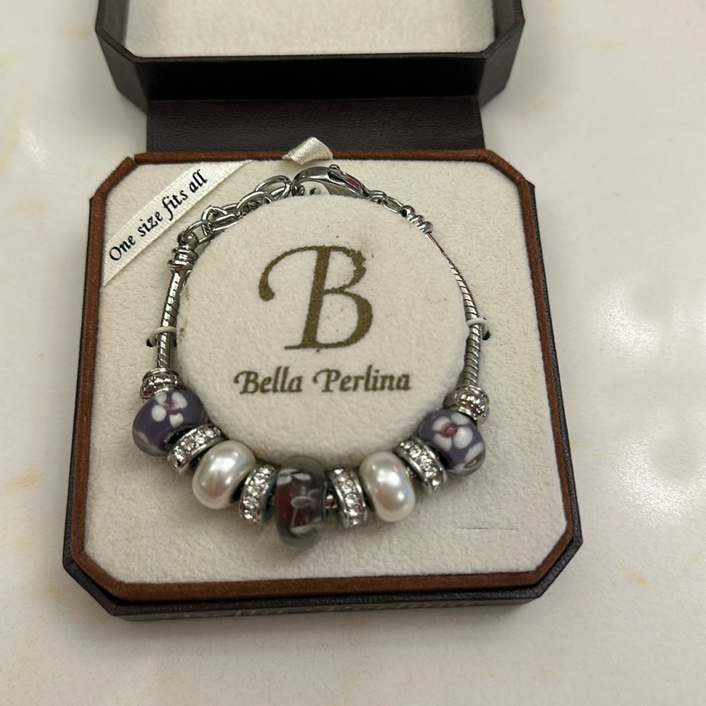 Bella Perlina charm bracelet